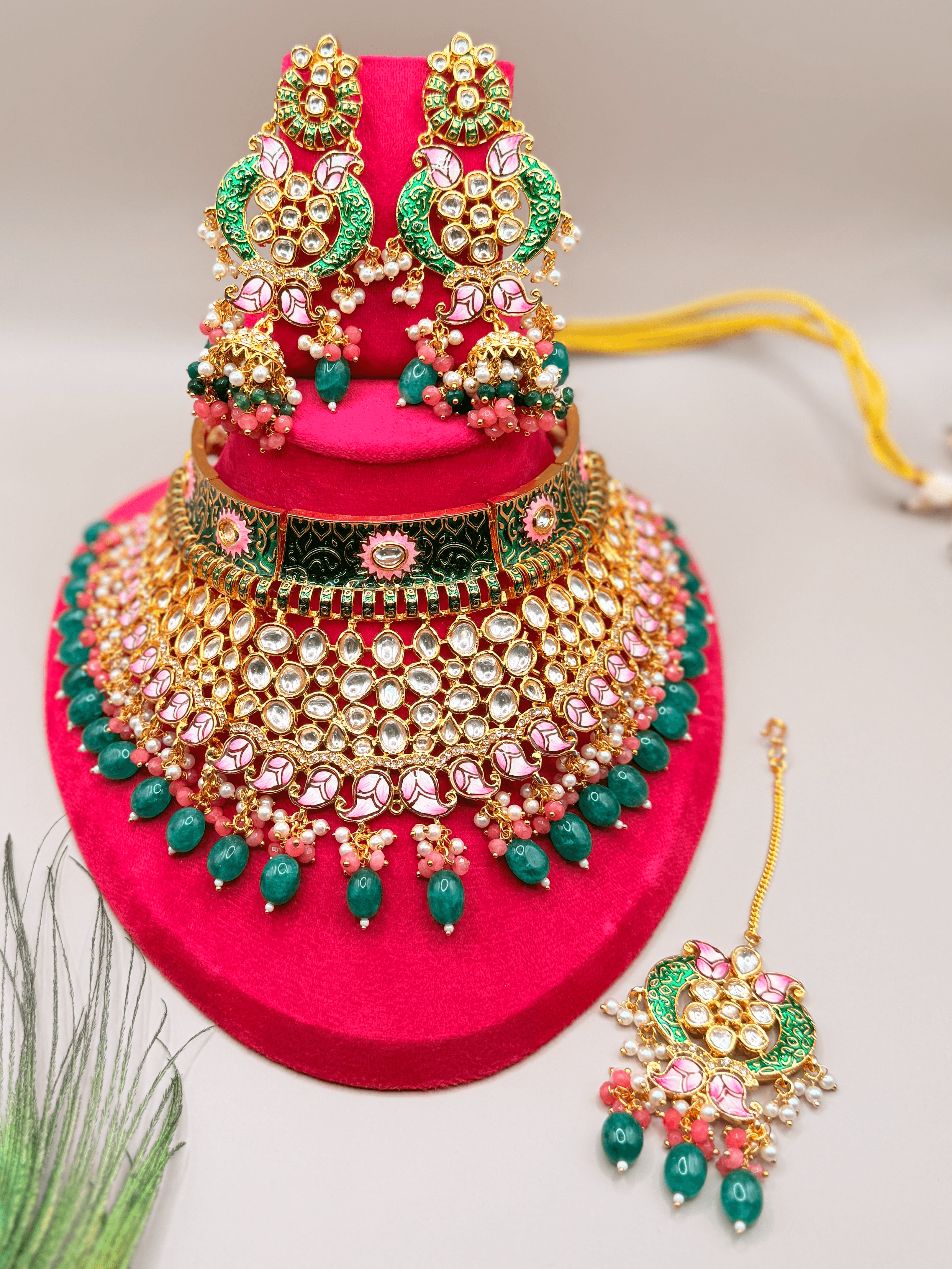 Neck Pieces