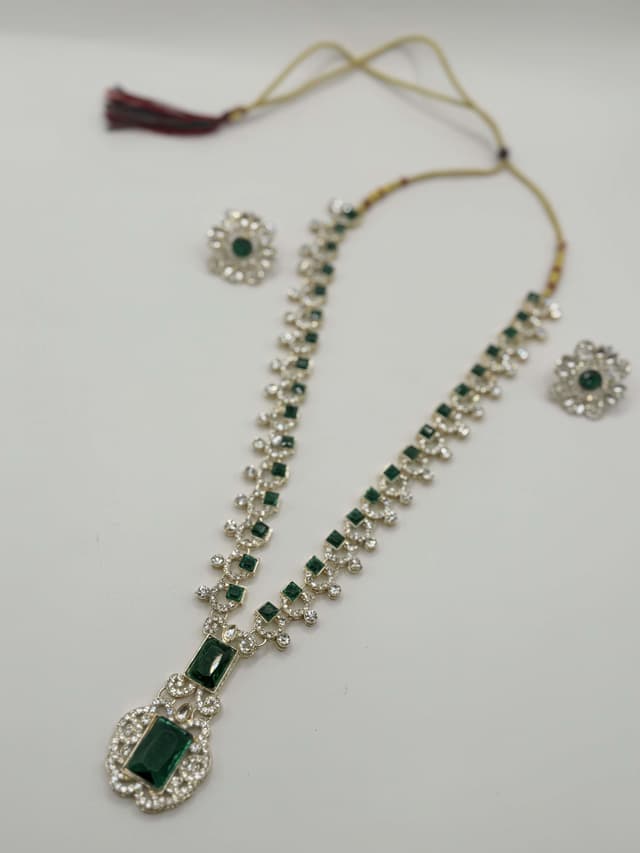Emerald Royale Necklace Set