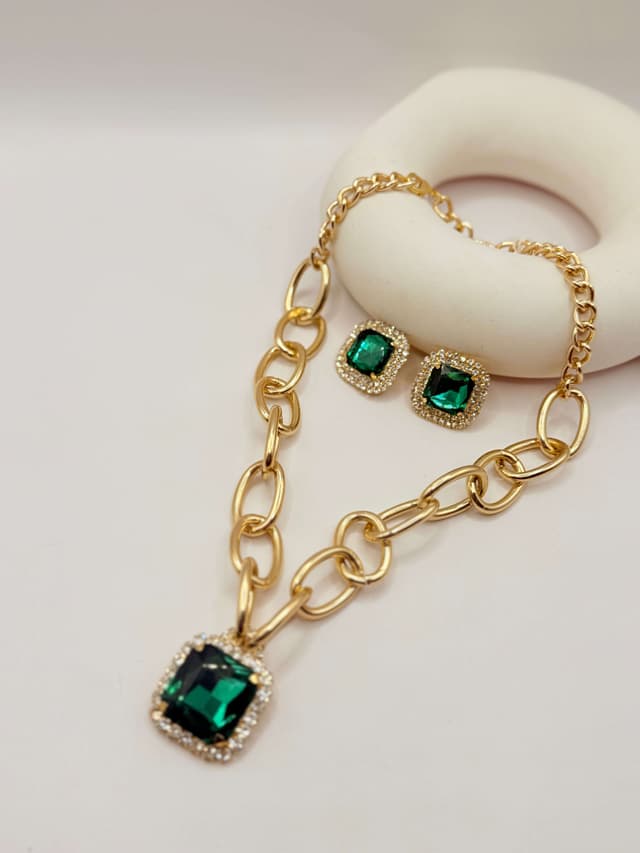 Emerald Luxe Necklace Set