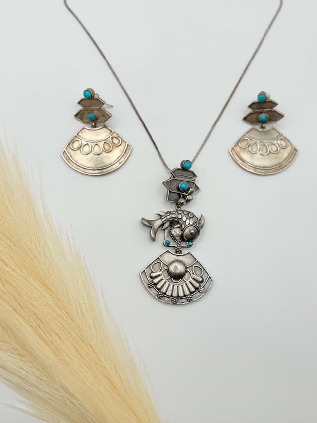 Fish Necklace Set