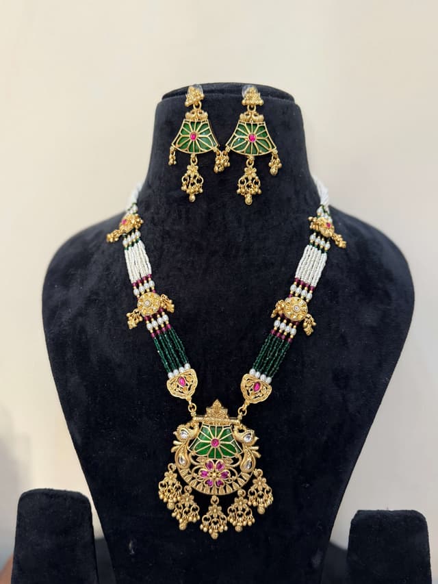 Banno Ki Ada Necklace Set
