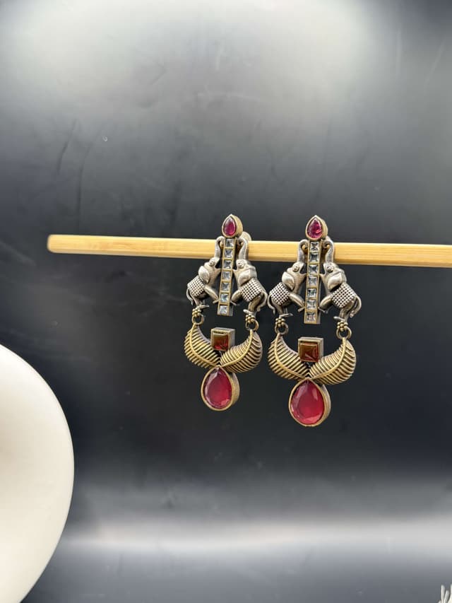 Statement Earrings Red Bead hover
