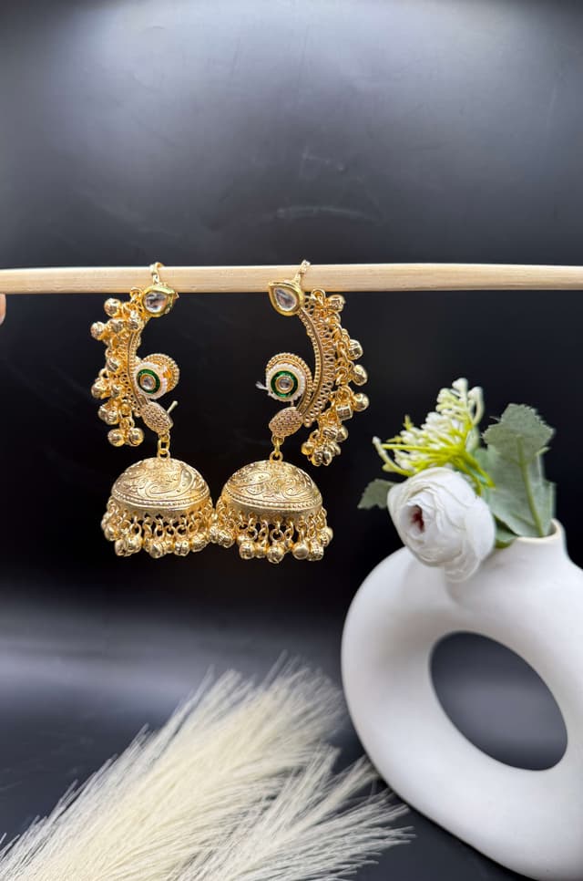 Statement earring